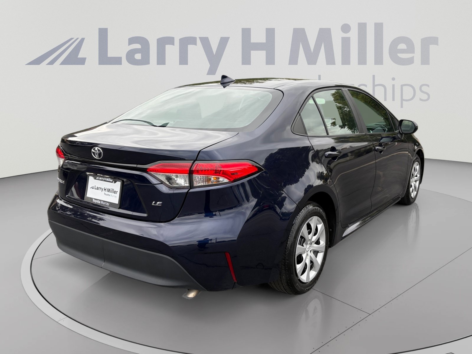 Used 2024 Toyota Corolla LE FWD image 5