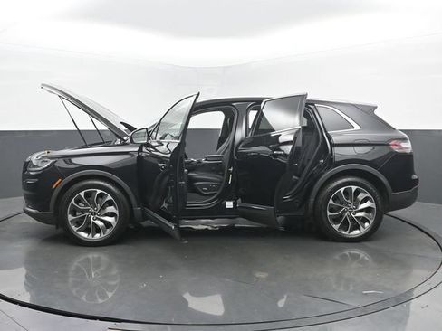Used 2023 Lincoln Nautilus Reserve AWD/4WD image 57