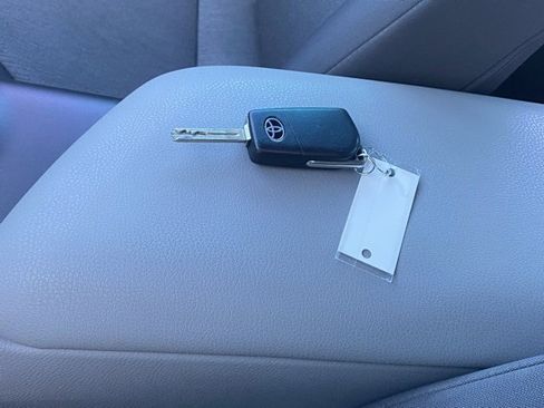 Used 2024 Toyota Camry LE image 27