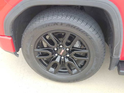 Used 2020 GMC Sierra 1500 Elevation w/ Elevation Value Package image 9