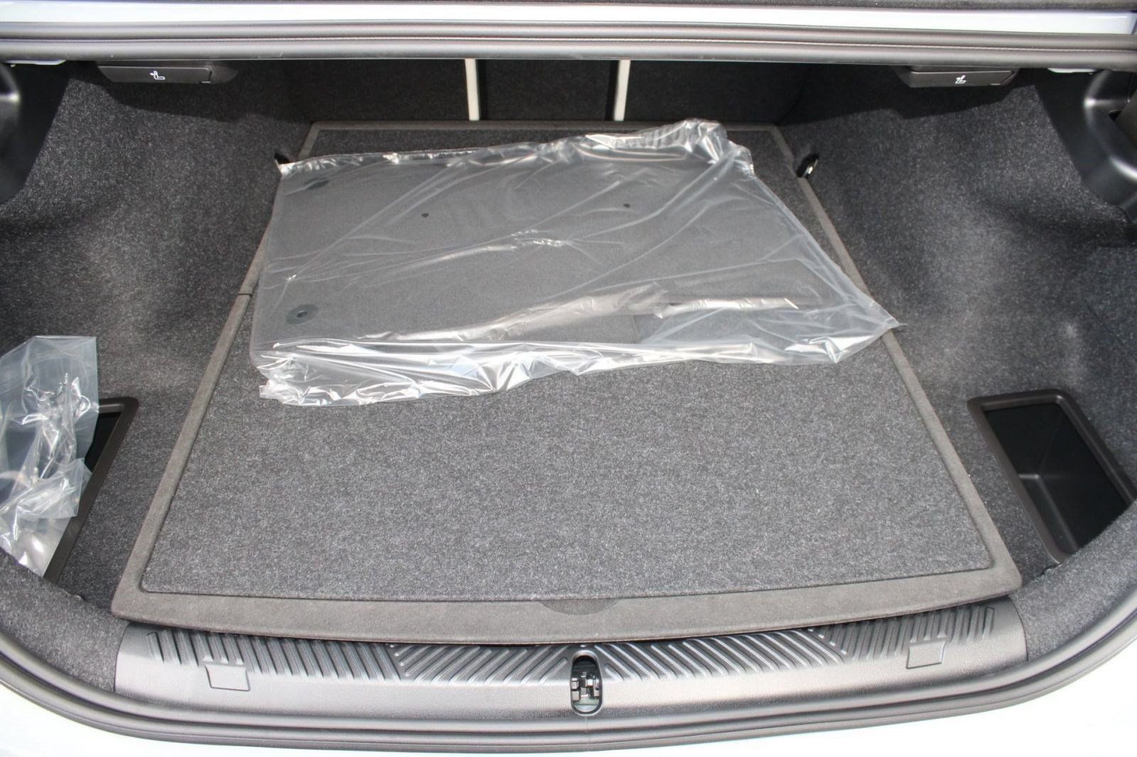 Used 2026 BMW 530i w/ M Sport Package RWD image 24
