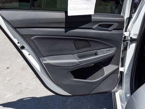 Used 2025 Volkswagen GTI SE FWD image 13
