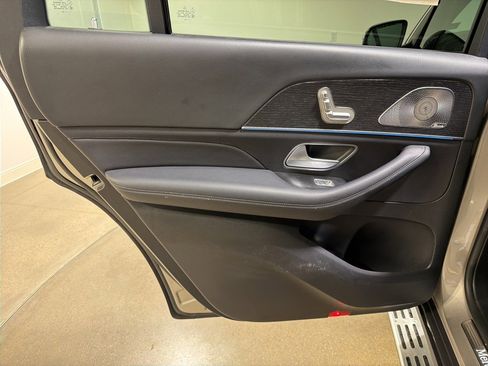 Used 2021 Mercedes-Benz GLS 450 4MATIC image 20