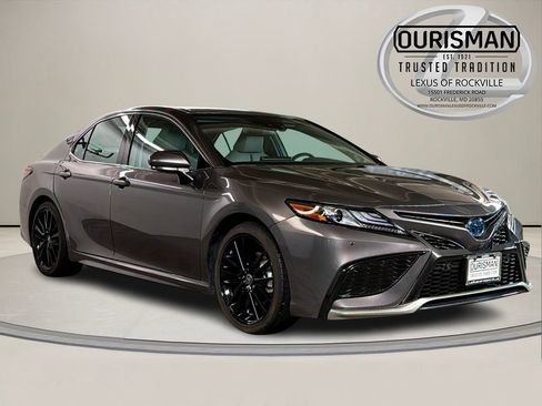 Used 2024 Toyota Camry XSE w/ Navigation Package image 1