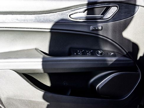 Used 2022 Alfa Romeo Stelvio Sprint image 10