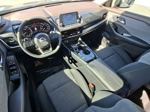 Used 2022 Nissan Rogue SV FWD image 19