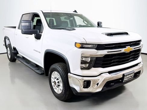 Certified 2025 Chevrolet Silverado 2500 LT w/ Convenience Package AWD/4WD image 3