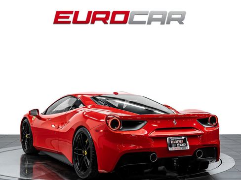 Used 2019 Ferrari 488 GTB RWD image 3