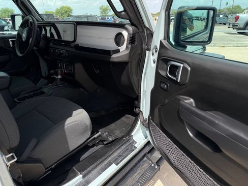 Used 2024 Jeep Wrangler Sport AWD/4WD image 12