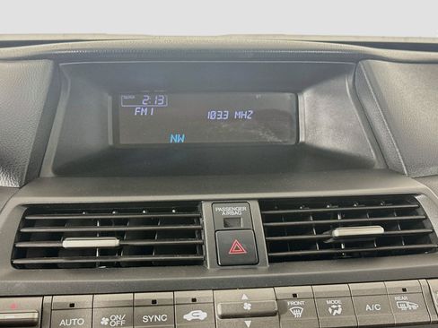 Used 2011 Honda Accord EX-L image 21