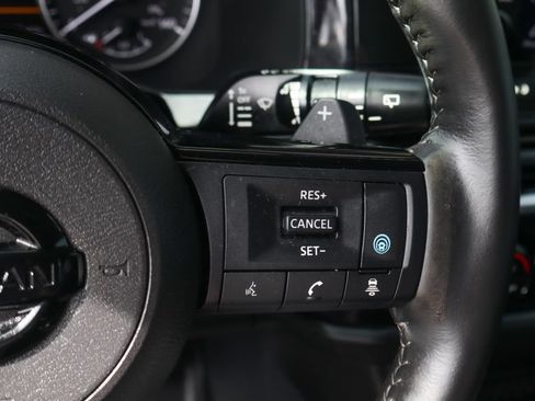 Used 2024 Nissan Pathfinder SL w/ SL Premium Package FWD image 26
