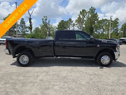 Certified 2025 RAM 3500 Tradesman AWD/4WD image 3