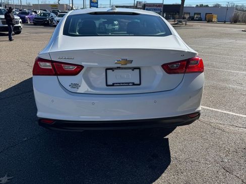 Used 2018 Chevrolet Malibu LT w/ Leather Package image 6