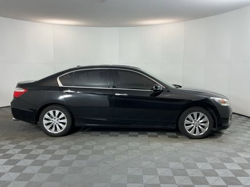 Used 2013 Honda Accord Touring image 4