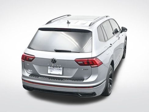 Used 2024 Volkswagen Tiguan SE R-Line image 29
