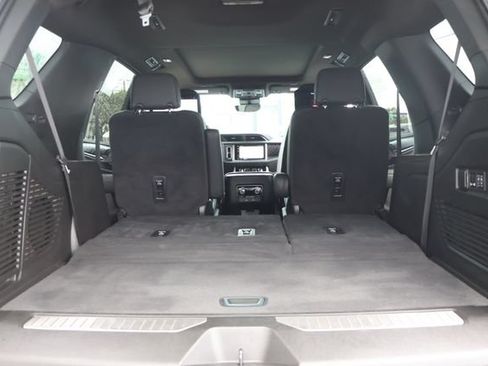 Used 2024 GMC Yukon Denali w/ Advanced Technology Package AWD/4WD image 24