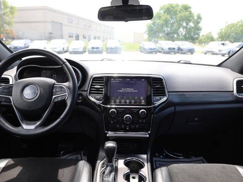 Used 2021 Jeep Grand Cherokee Laredo X AWD/4WD image 14