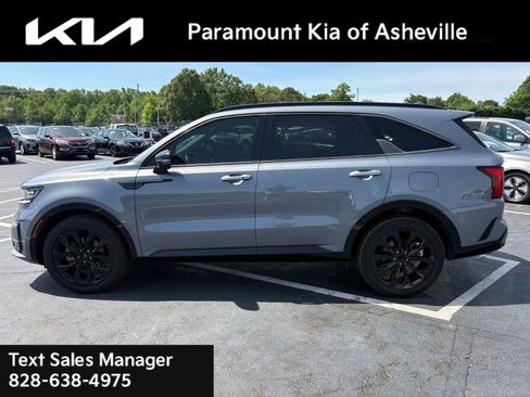 Certified 2023 Kia Sorento SX FWD image 9