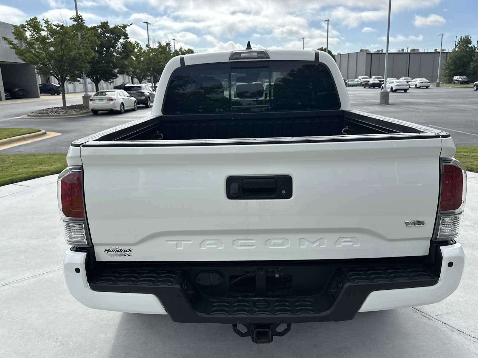 Used 2022 Toyota Tacoma TRD Off-Road w/ Technology Package RWD image 9