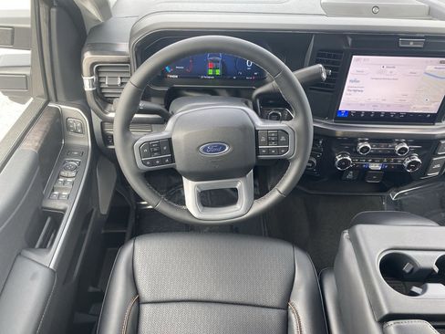 New 2026 Ford F250 Lariat w/ Black Appearance Package AWD/4WD image 14