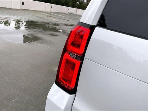 Used 2018 Chevrolet Tahoe LS image 30