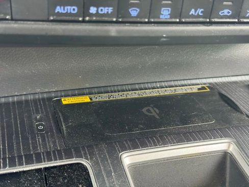 Used 2021 Toyota Sienna XSE w/ XSE Plus Package FWD image 25