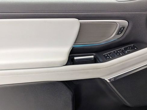 Certified 2025 Ford Expedition Platinum image 26