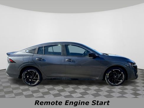 New 2026 Nissan Sentra SR image 2