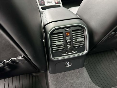 Used 2025 Porsche Macan Turbo image 14
