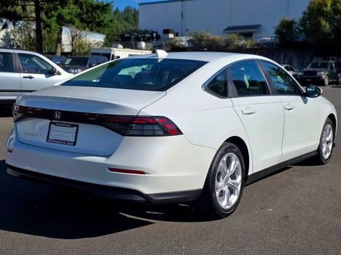Used 2023 Honda Accord LX image 7