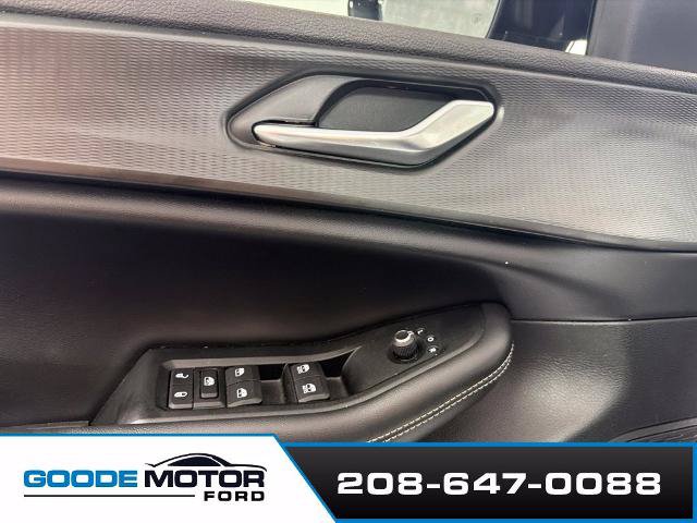 Used 2023 Jeep Grand Cherokee L Laredo AWD/4WD image 9