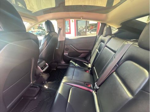 Used 2022 Tesla Model Y Performance AWD/4WD image 10