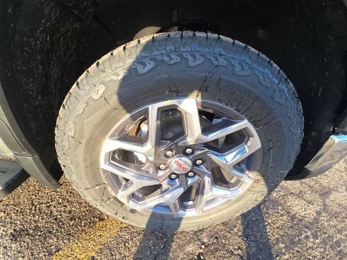 New 2026 GMC Sierra 1500 SLT w/ SLT Premium Plus Package image 7