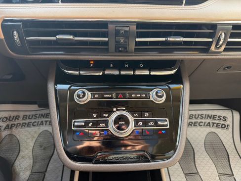 Used 2021 Lincoln Corsair Reserve FWD image 15