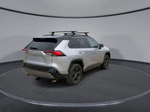 Used 2021 Toyota RAV4 XSE AWD/4WD image 8