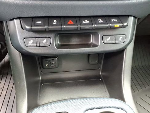 Used 2019 Chevrolet Colorado Z71 image 13