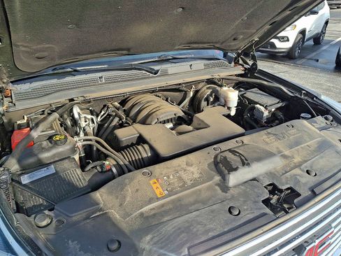 Used 2019 GMC Yukon XL SLT w/ Premium Edition image 28