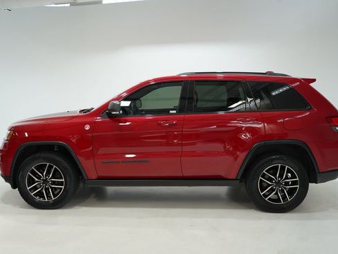 Used 2019 Jeep Grand Cherokee Trailhawk w/ Trailhawk Luxury Group image 4