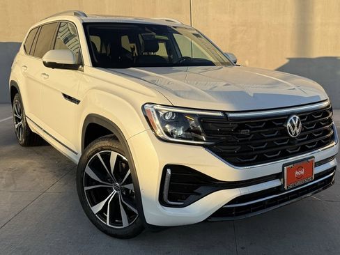 Used 2025 Volkswagen Atlas SEL Premium R-Line image 1