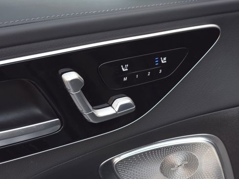 Used 2024 Mercedes-Benz C 300 Sedan image 10