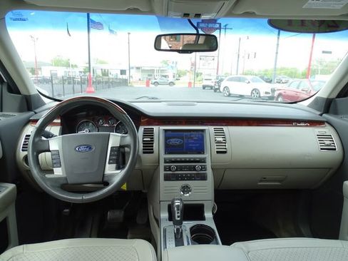 Used 2011 Ford Flex Limited w/ Rapid Spec Order Code FWD image 10