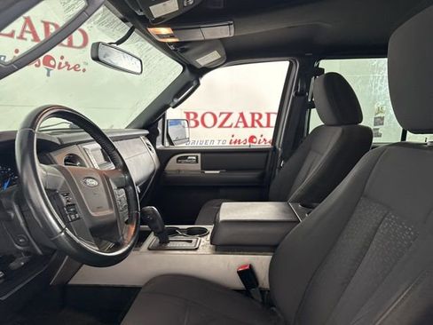 Used 2017 Ford Expedition XLT image 11