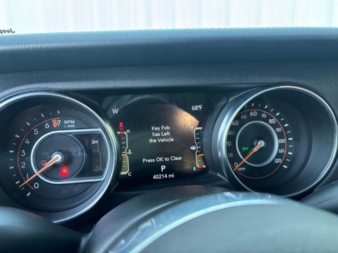 Used 2022 Jeep Gladiator Overland w/ Popular Equipment Package image 20