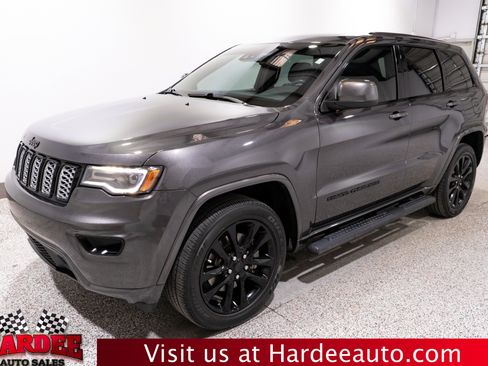 Used 2021 Jeep Grand Cherokee Laredo X AWD/4WD image 2