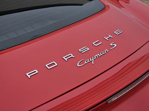 Used 2016 Porsche Cayman RWD image 31