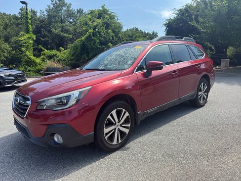 Used 2018 Subaru Outback 2.5i Limited AWD/4WD image 1