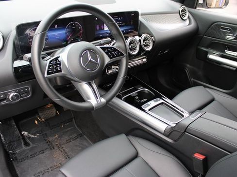 Used 2024 Mercedes-Benz GLA 250 image 8