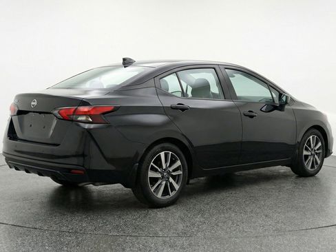 Used 2025 Nissan Versa SV image 9