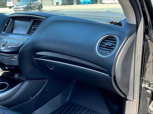 Used 2019 INFINITI QX60 Luxe w/ Essential Package image 18