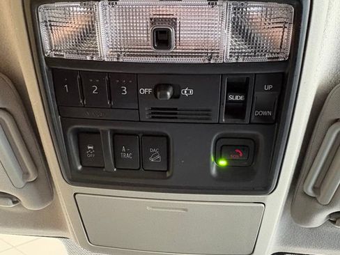 Used 2023 Toyota 4Runner SR5 Premium w/ Moonroof Package AWD/4WD image 26